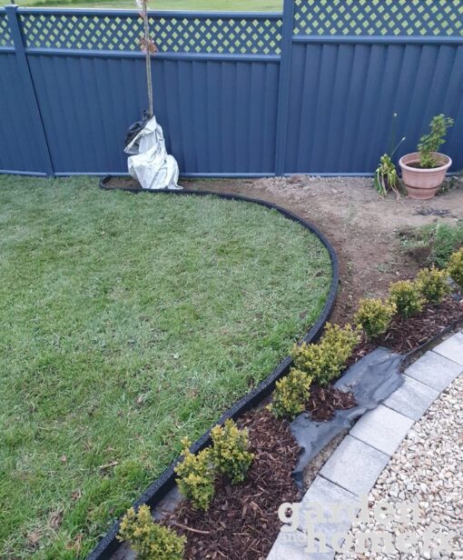 How to fit irish made recycled rubber garden lawn edging, stocked in dublin