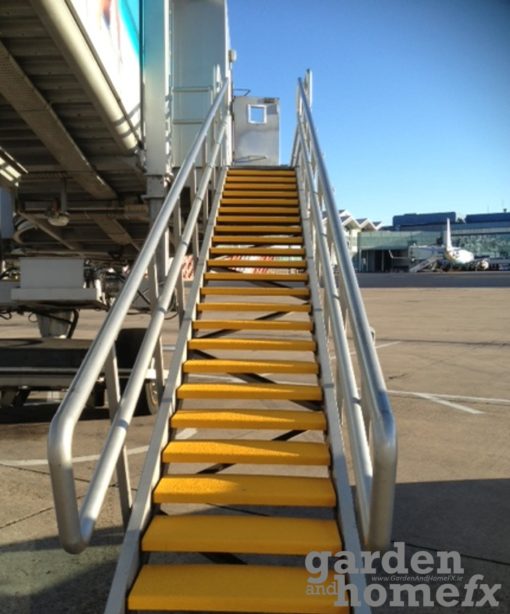Supplied from Ireland, grp fibreglass antislip stairthread to any ral colour